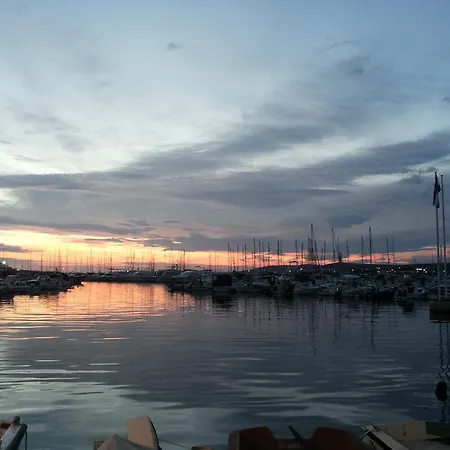 Gotovina Apartament *