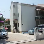 Appartement Gotovina *
