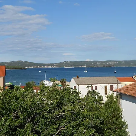 Gotovina Apartment *