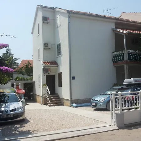 Apartment Gotovina *
